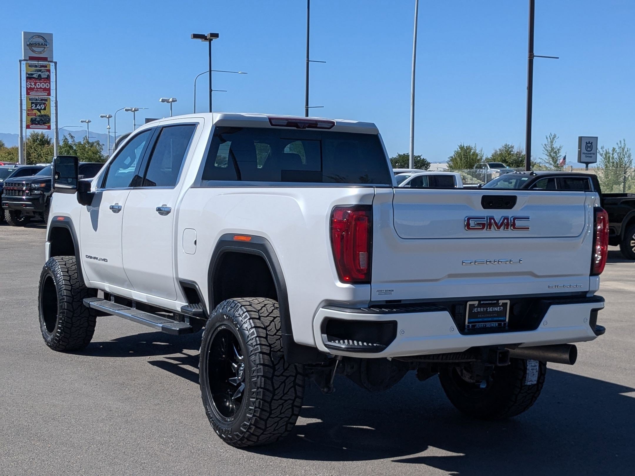 2020 Gmc Sierra 3500 HD Denali photo 2