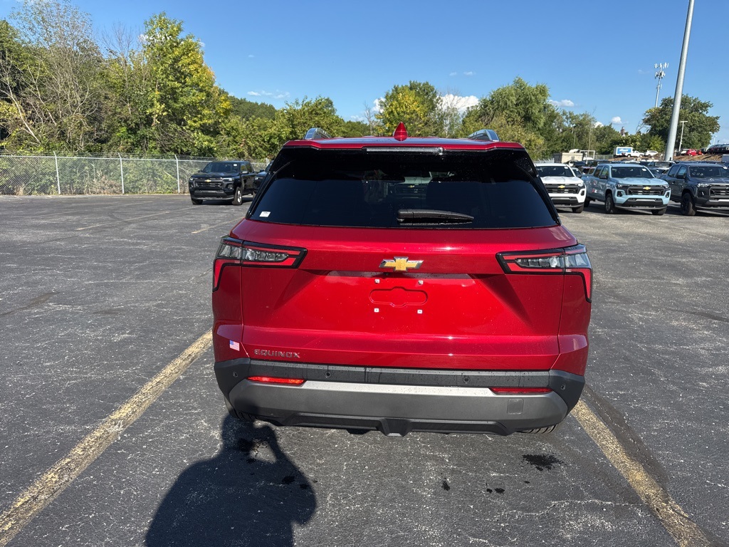 2026 Chevrolet Equinox LT photo 5