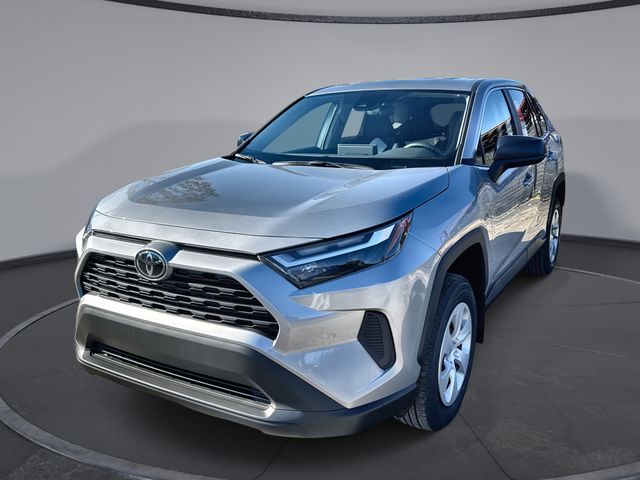 2025 Toyota RAV4 LE's photo