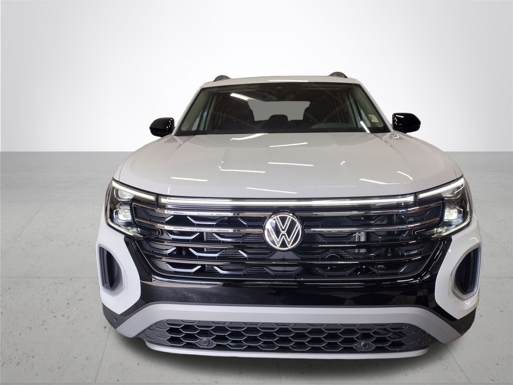 2025 Volkswagen Atlas Peak Edition SE photo 3