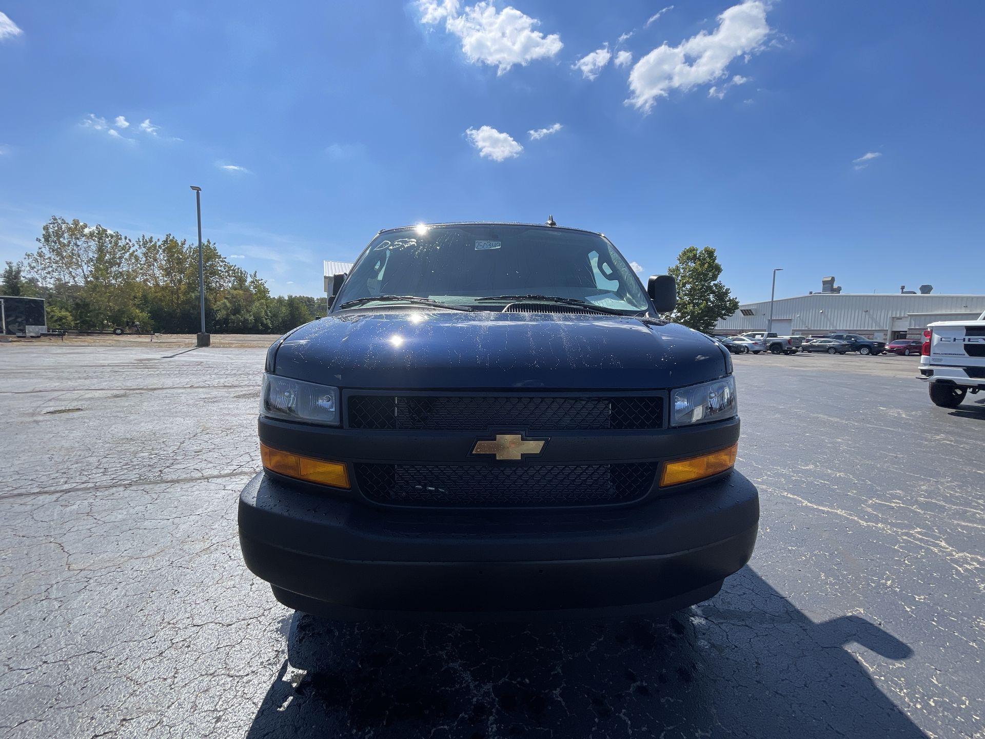 2025 Chevrolet Express Cargo 3500 photo 55