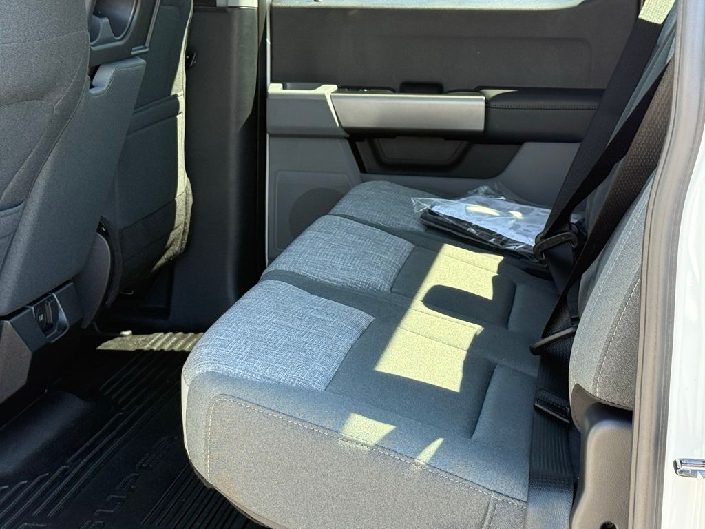 2026 Ford F-250 XLT photo 7