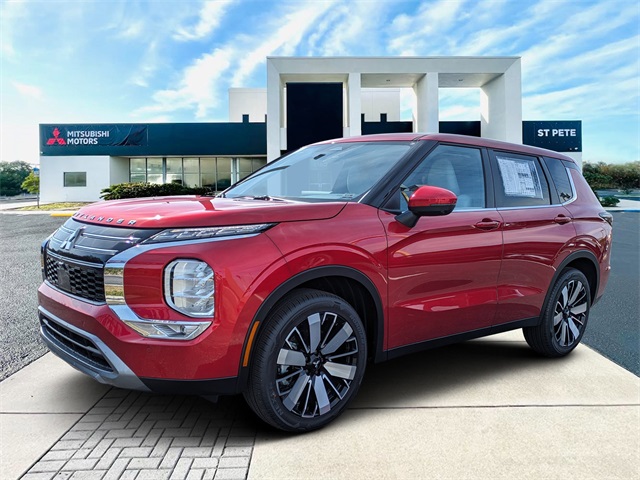 2025 Mitsubishi Outlander SE's photo