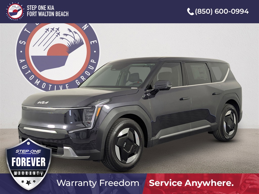 2026 Kia EV9 Light's photo