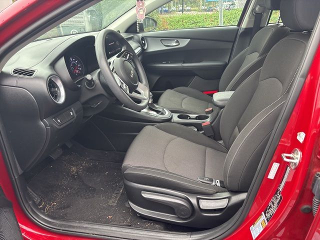 2023 Kia Forte LXS photo 7