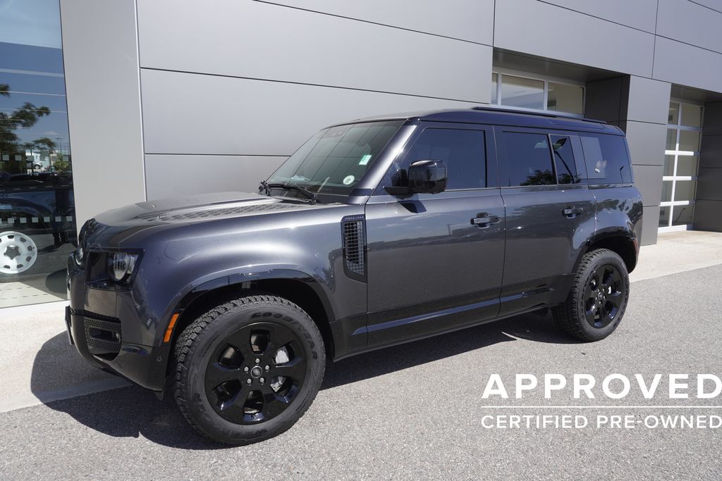 2023 Land Rover Defender 110 X-Dynamic SE photo 3