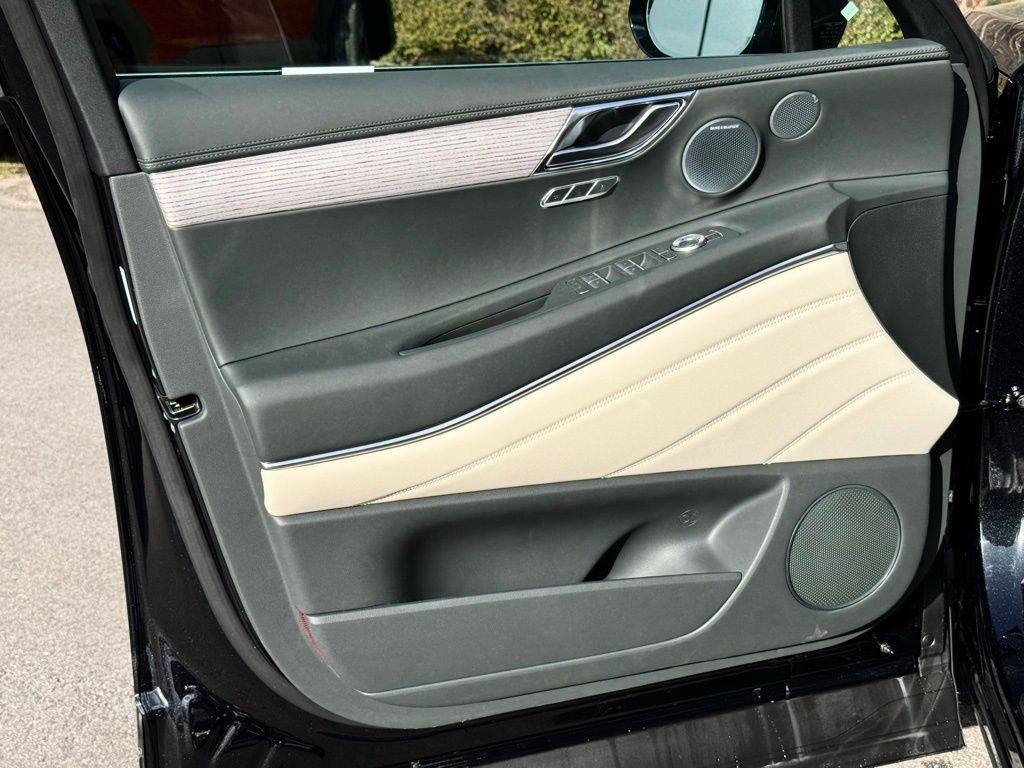 2025 Genesis GV80 3.5T Prestige photo 23