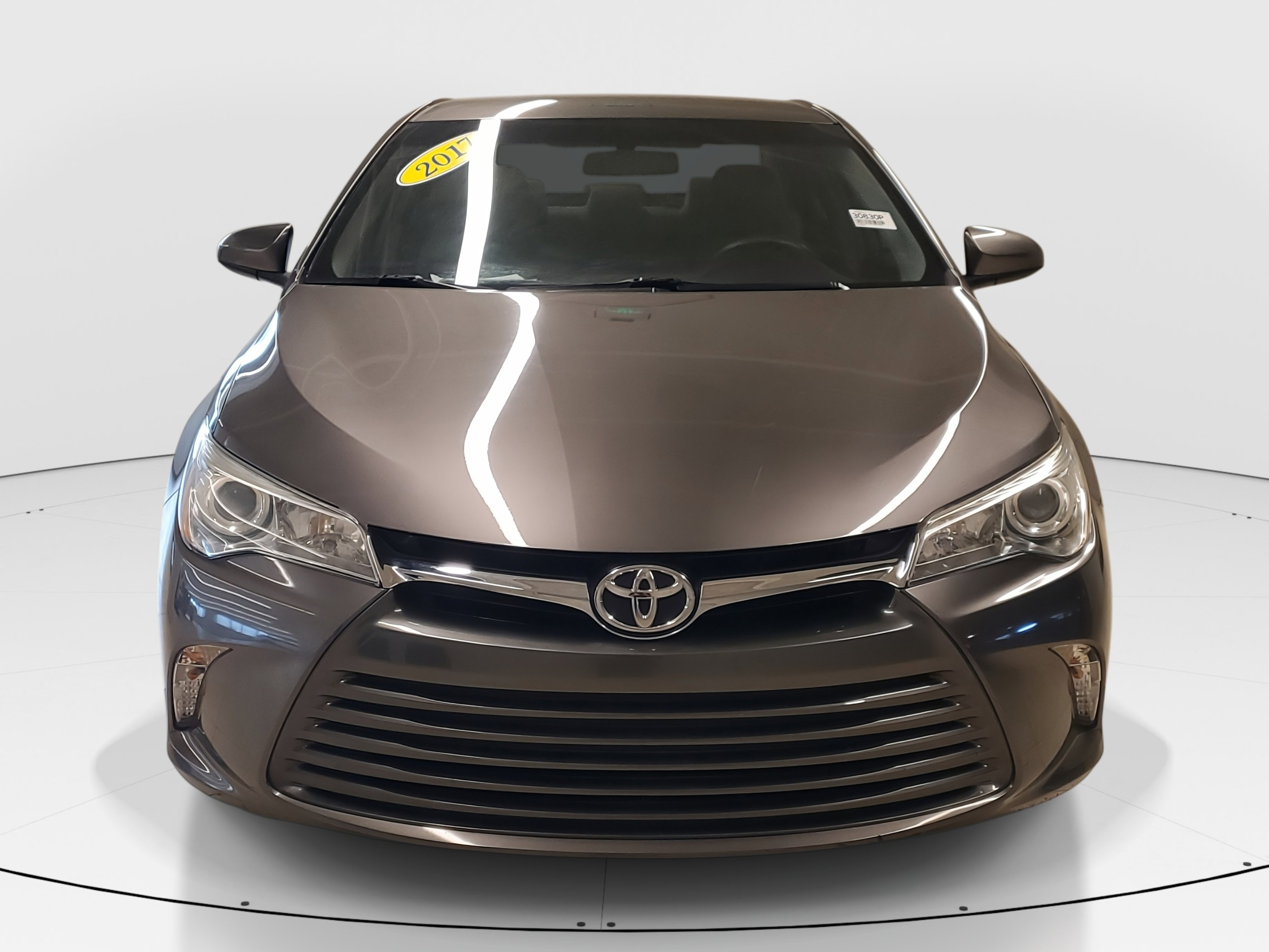 2017 Toyota Camry XLE XSE photo 3