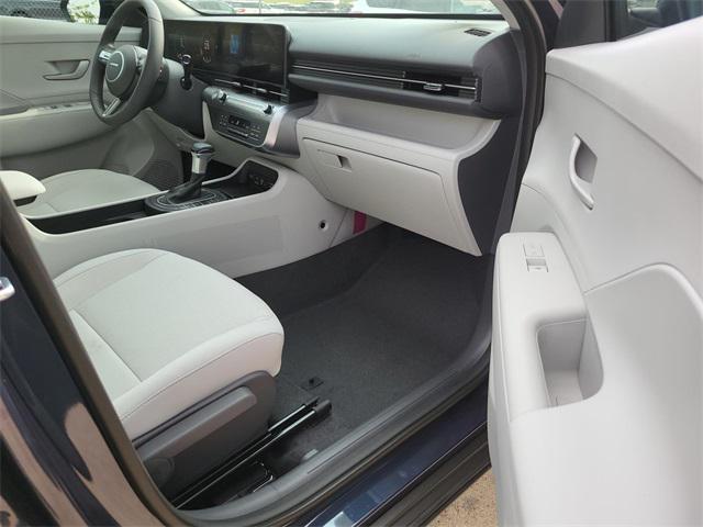 2026 Hyundai Kona SEL photo 2