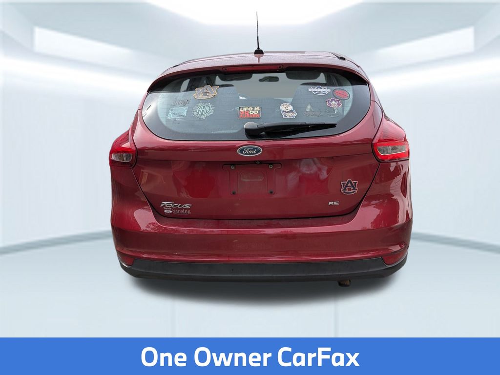 2017 Ford Focus SE photo 4