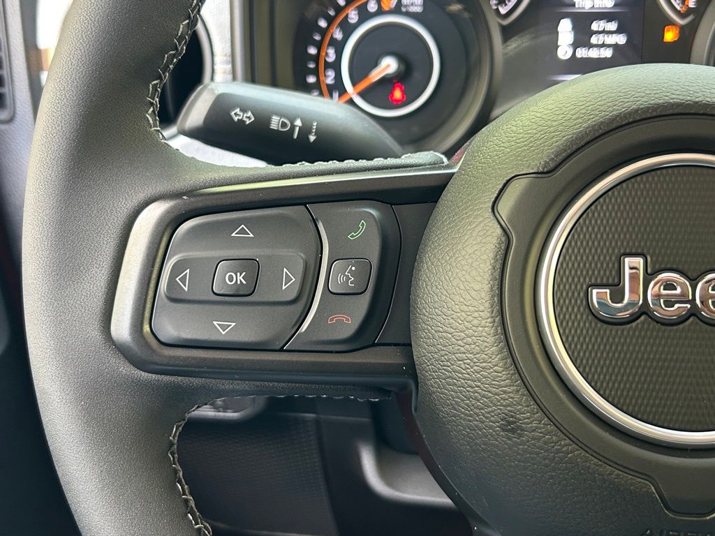 2025 Jeep Gladiator Sport S photo 39
