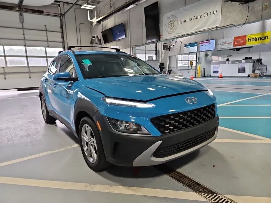 2023 Hyundai Kona SEL photo 3