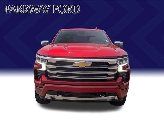 2024 Chevrolet Silverado 1500 High Country photo 2