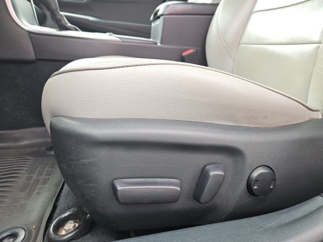 2017 Toyota Camry XLE XSE photo 21