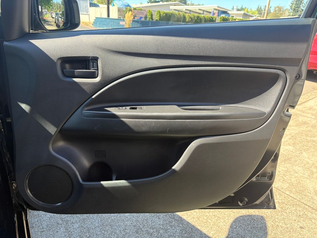 2021 Mitsubishi Mirage ES photo 25