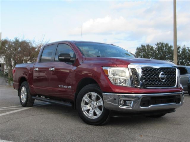 2018 Nissan Titan SV's photo
