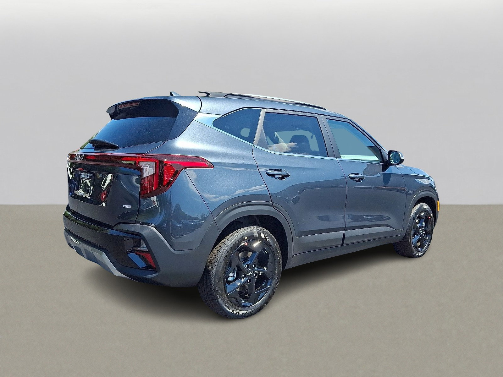 2026 Kia Seltos EX photo 4