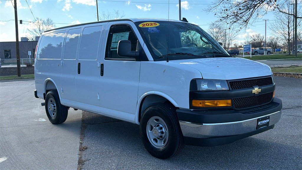 2025 Chevrolet Express Cargo Work Van's photo