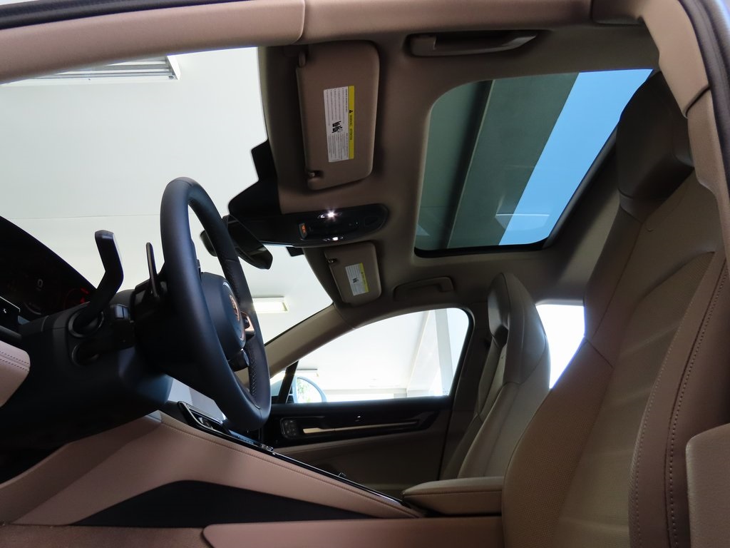 2024 Porsche Panamera 4 photo 46