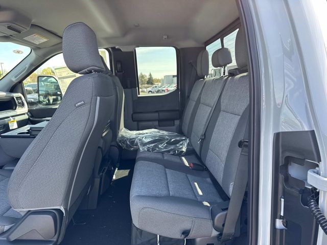 2025 Ford F-250 XL photo 4