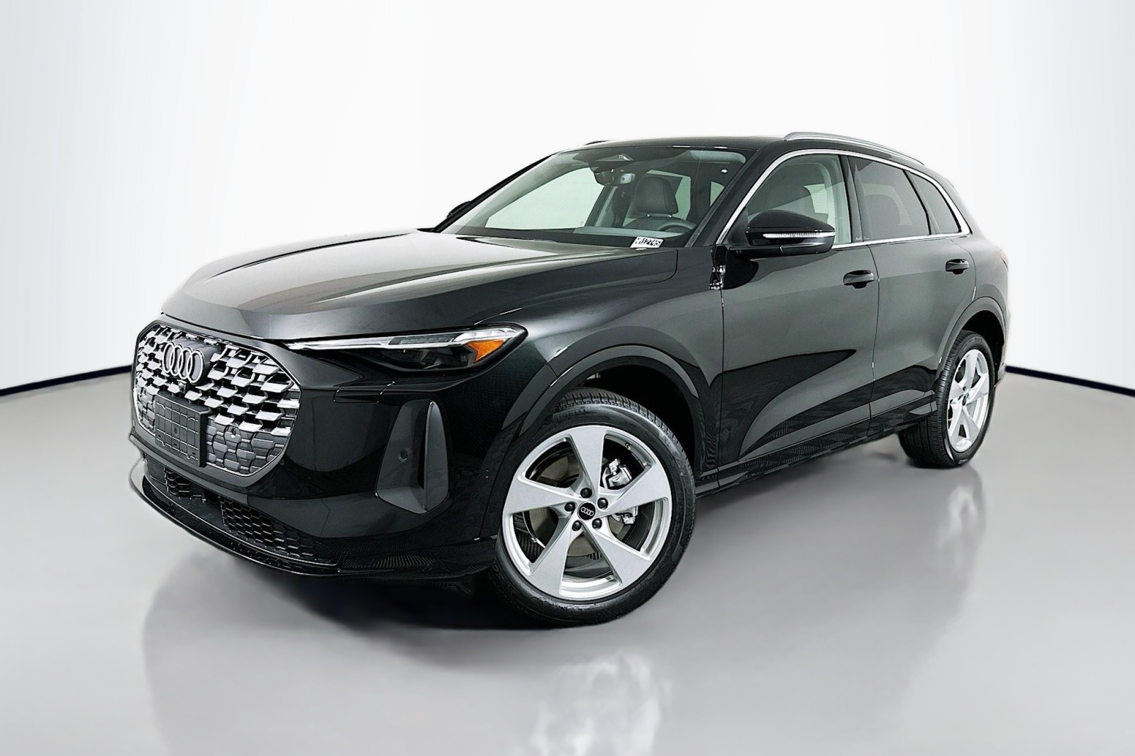 2025 Audi New Q5 Premium Plus's photo