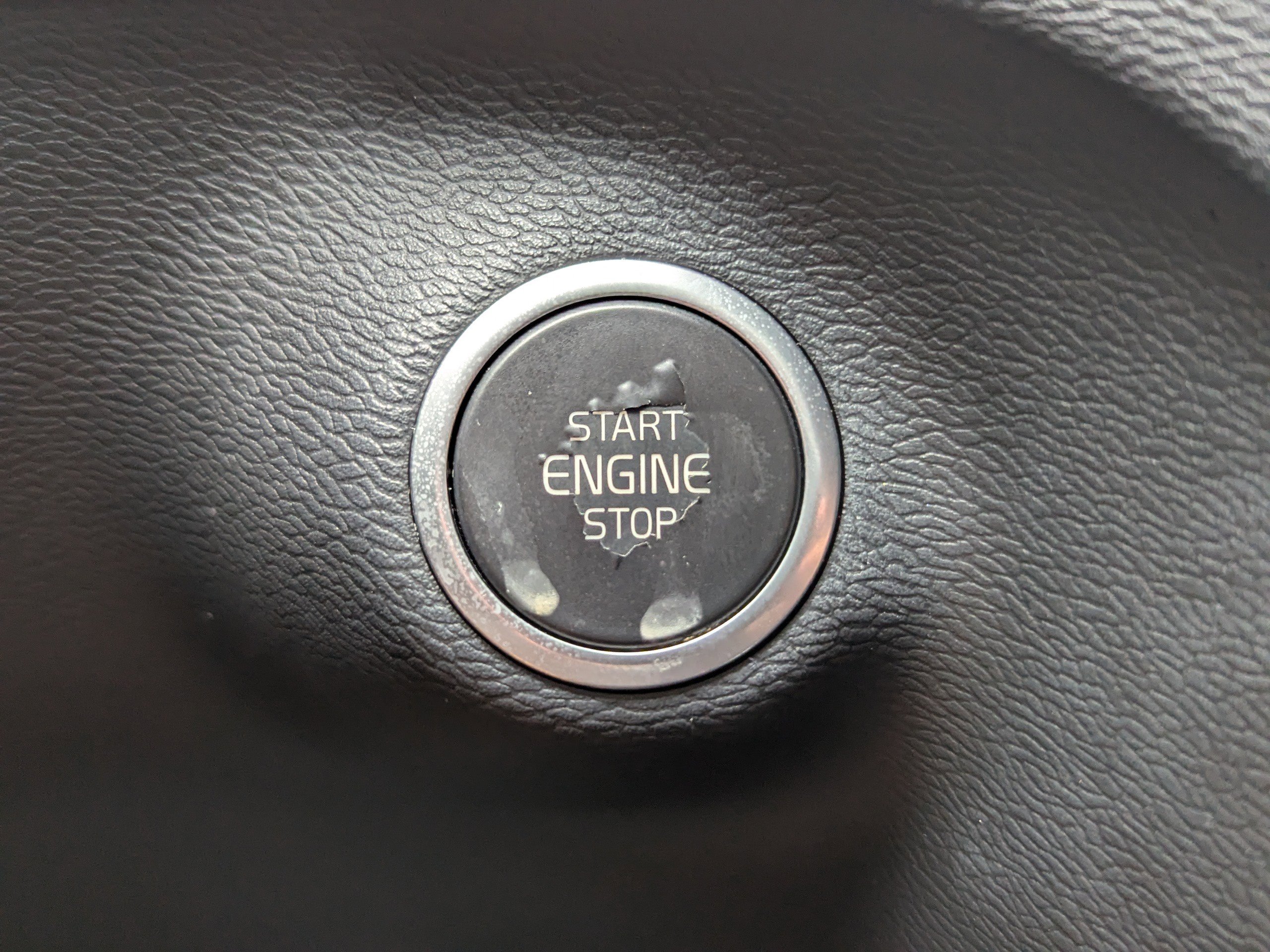 2021 Volvo XC40 R-Design photo 25
