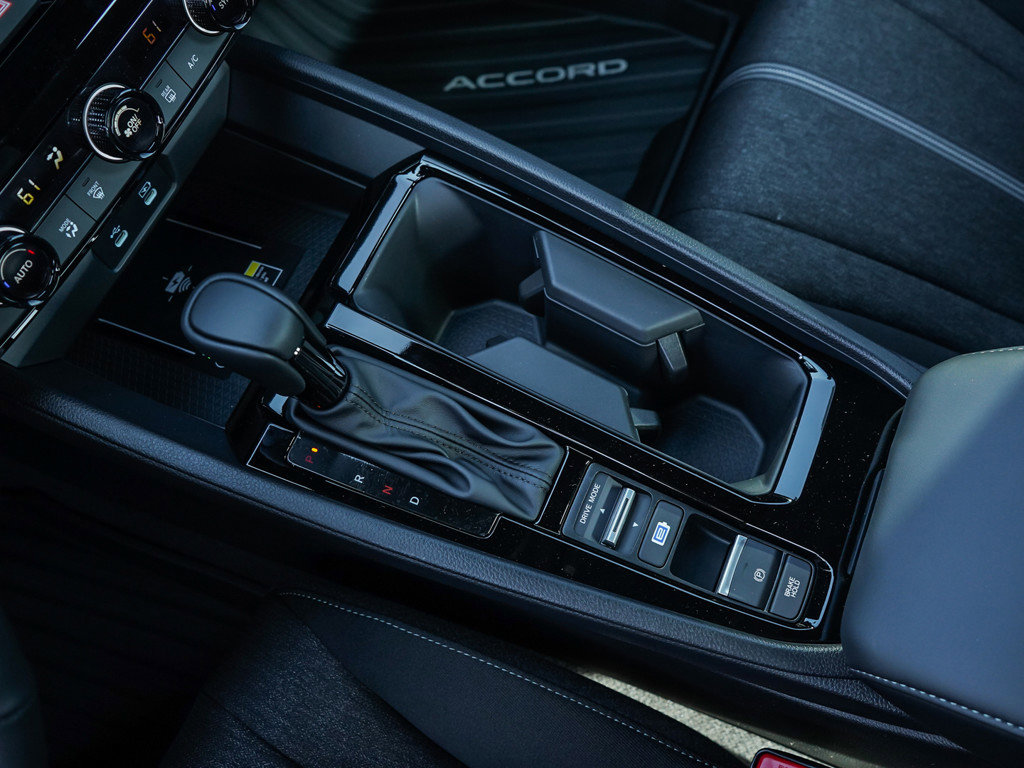 2025 Honda Accord Hybrid Sport photo 24