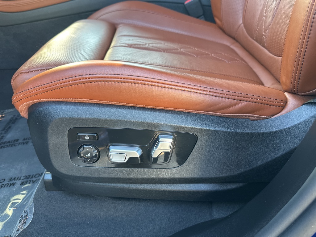 2025 Bmw X7 M60i photo 9