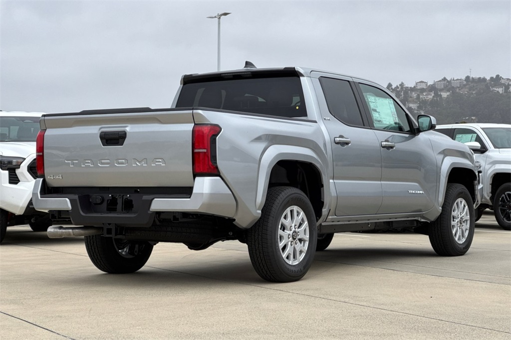 2025 Toyota Tacoma SR5 Double Cab photo 4