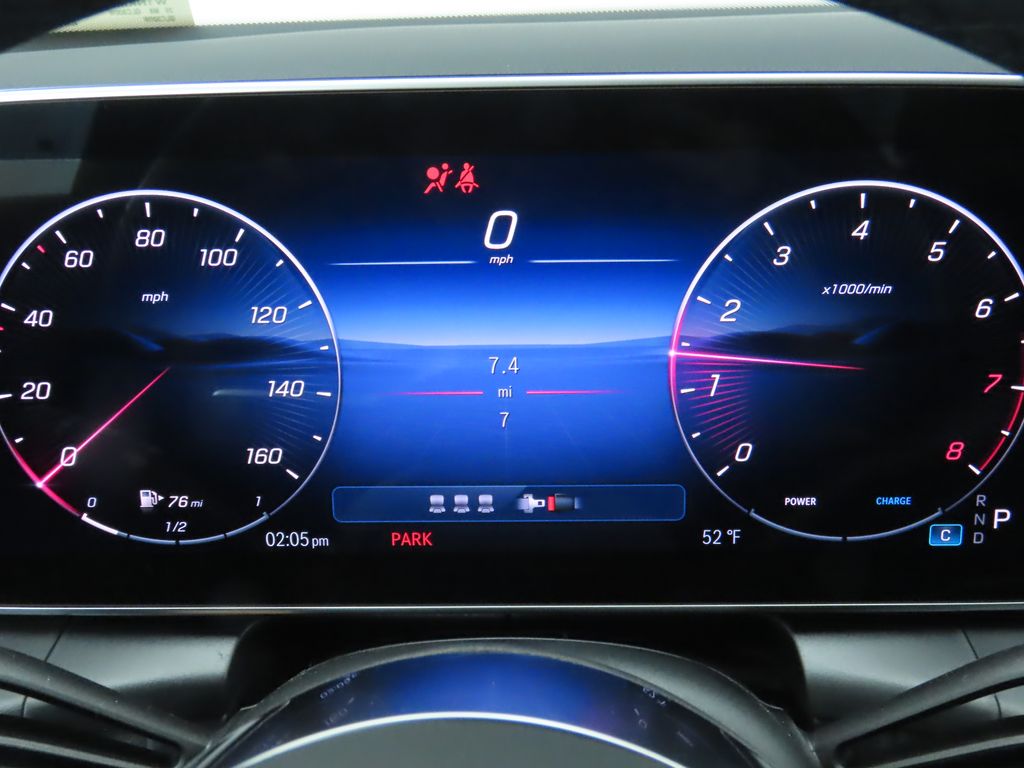 2025 Mercedes Benz GLC 300 photo 31