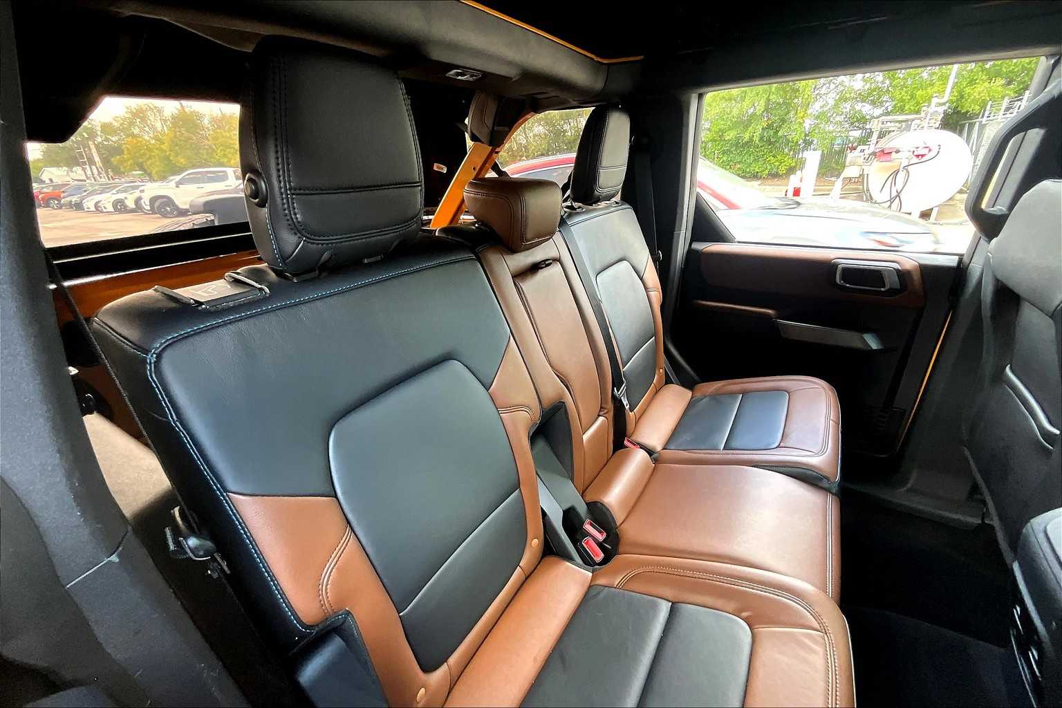 2022 Ford Bronco Outer Banks photo 18