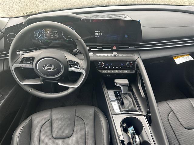 2025 Hyundai Elantra Hybrid Limited photo 20