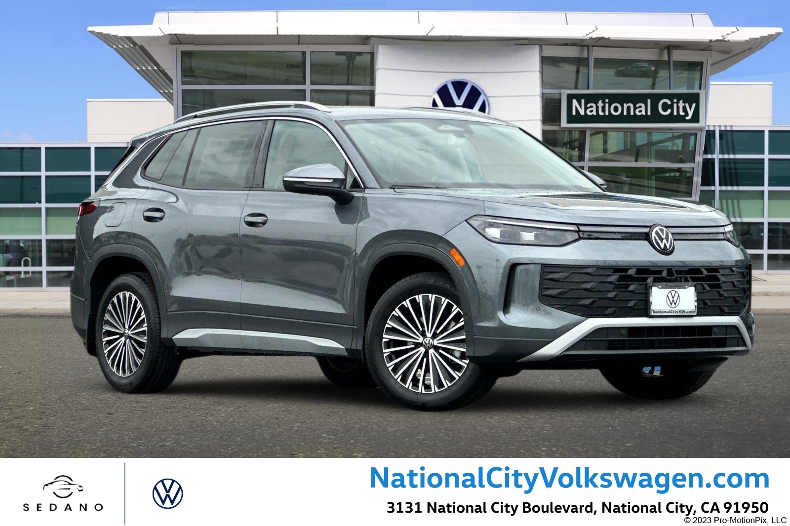 2025 Volkswagen Tiguan S's photo