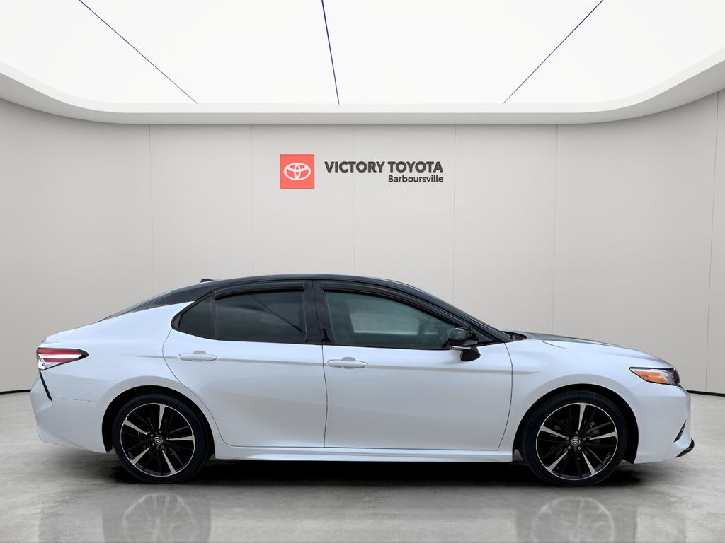 2020 Toyota Camry XSE photo 2