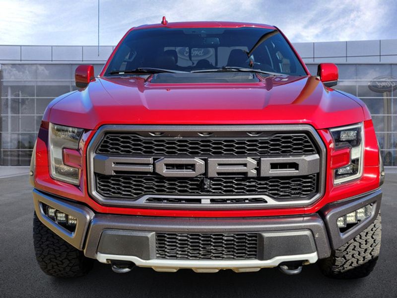 2019 Ford F-150 Raptor photo 2