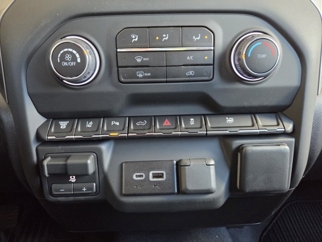 2025 Chevrolet Silverado 2500HD Custom photo 28