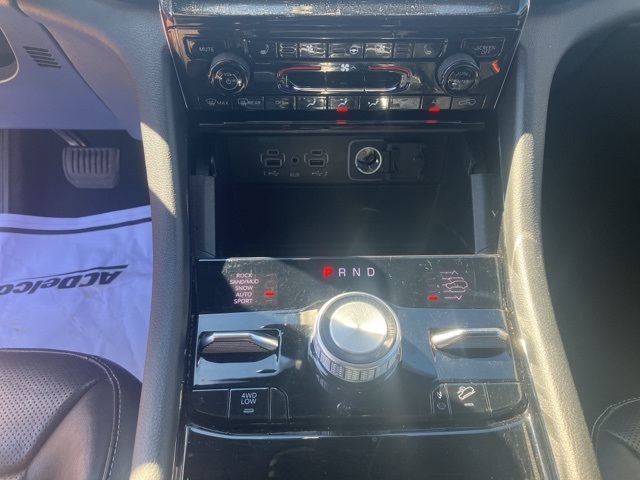 2023 Jeep Grand Cherokee Overland photo 30