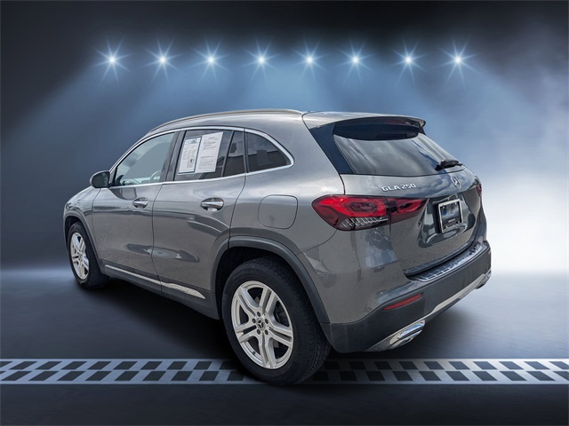 2021 Mercedes Benz GLA 250 4MATIC photo 4