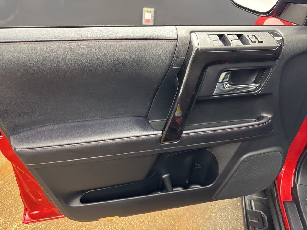 2024 Toyota 4Runner TRD Off-Road Premium photo 8