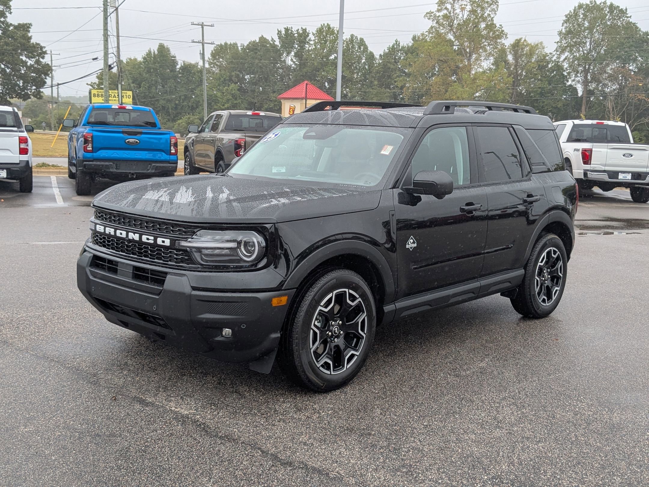 2025 Ford Bronco Sport Outer Banks's photo