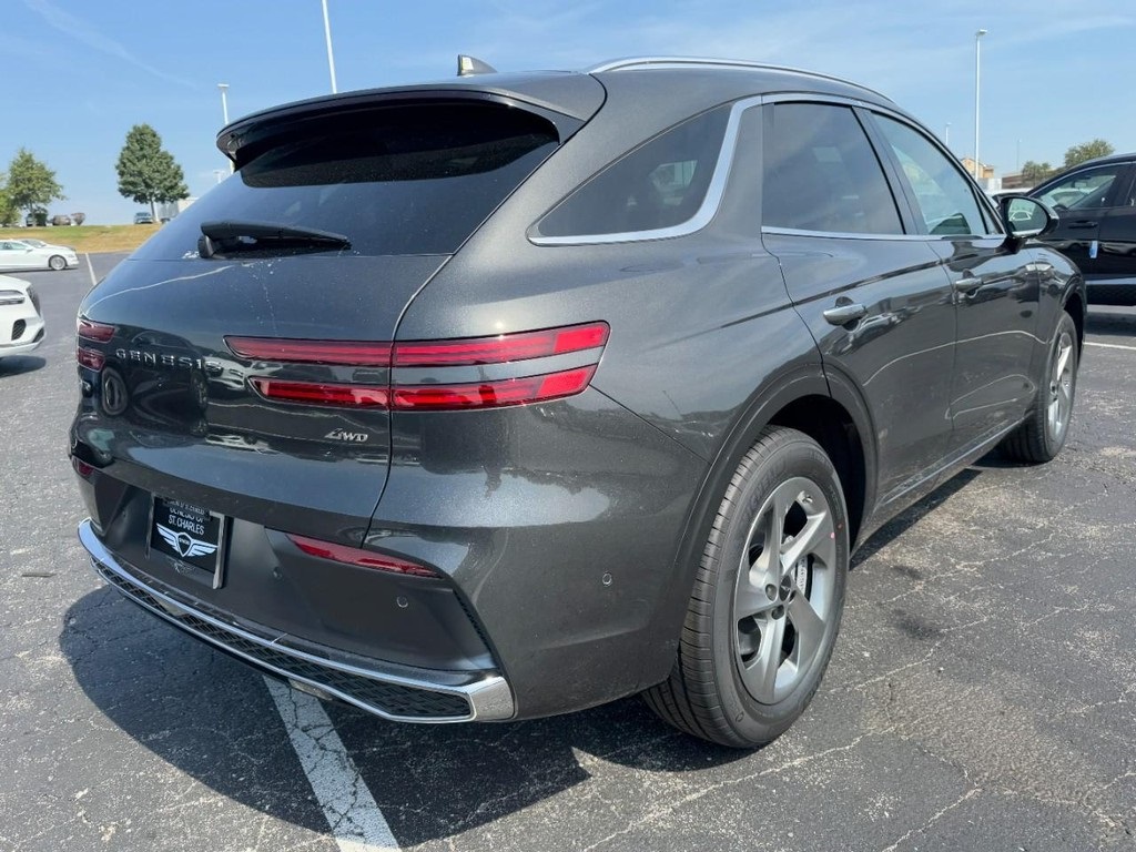 2026 Genesis GV70 2.5T Advanced photo 3