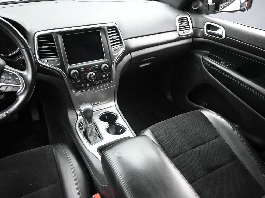 2018 Jeep Grand Cherokee Altitude photo 9