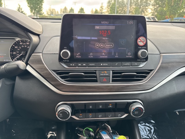 2023 Nissan Altima 2.5 SV photo 17