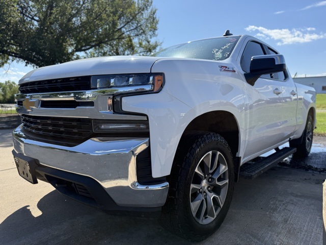2020 Chevrolet Silverado 1500 LT photo 3