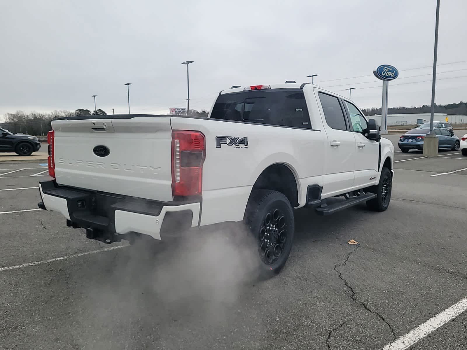 2025 Ford F-250 Lariat photo 3