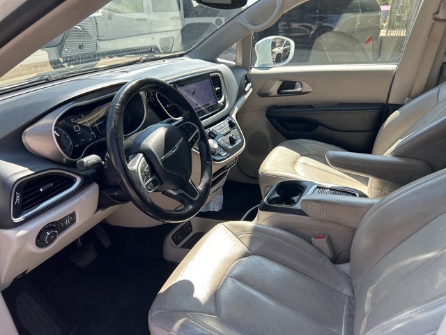 2021 Chrysler Pacifica Touring L photo 7
