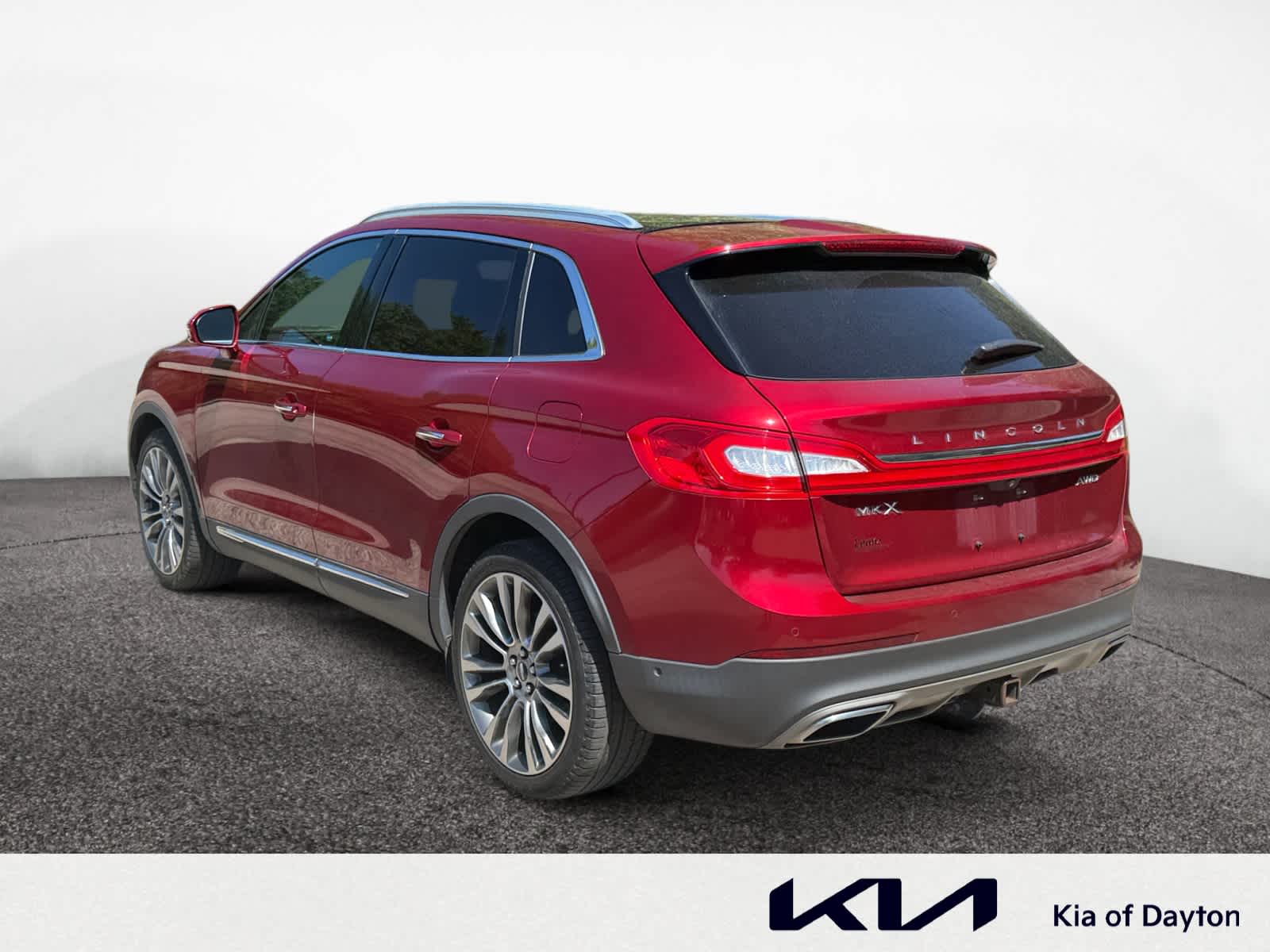 Used 2016 Lincoln MKX Reserve with VIN 2LMPJ8LRXGBL89680 for sale in Huber Heights, OH