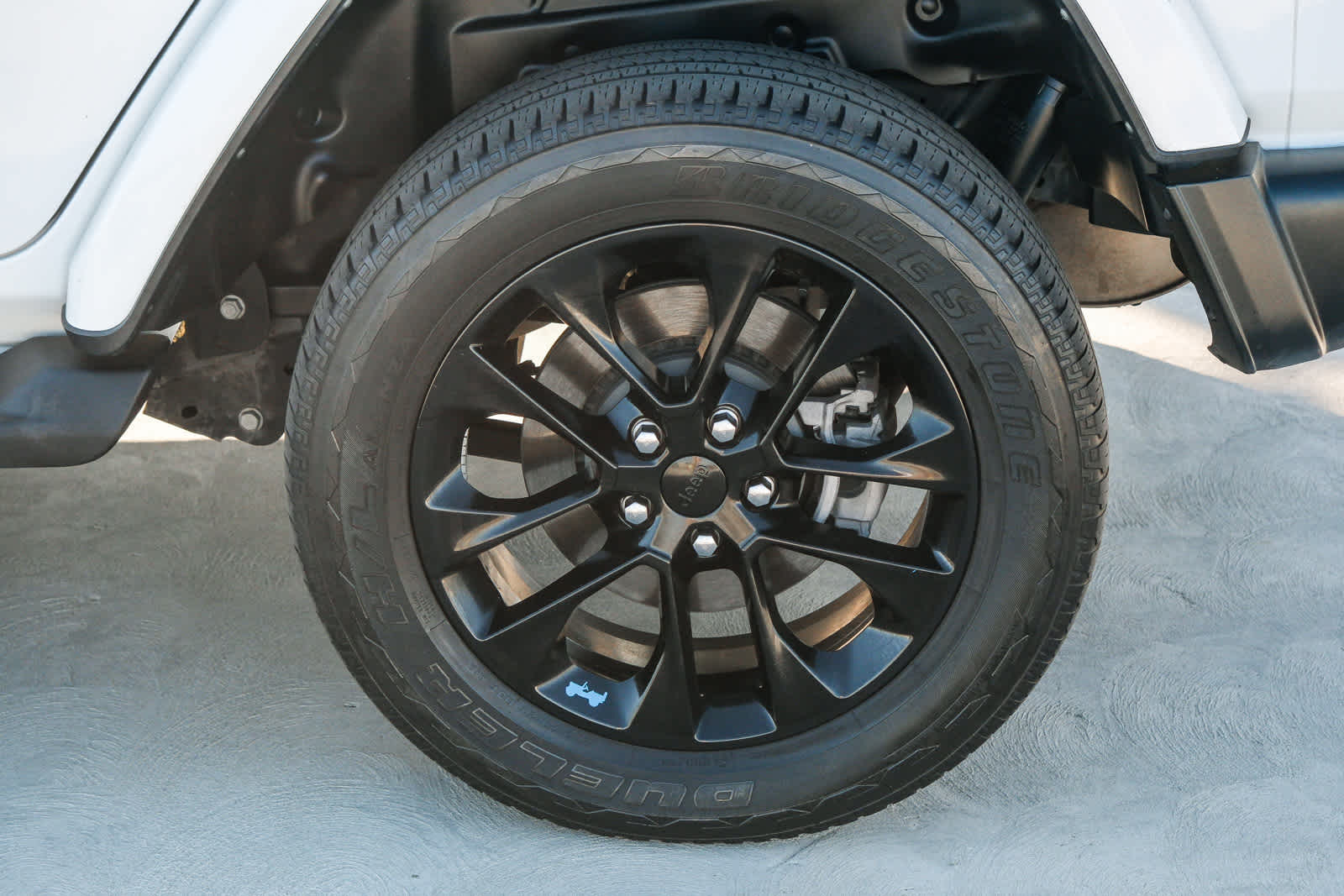 2022 Jeep Wrangler 4xe Unlimited Sahara photo 8