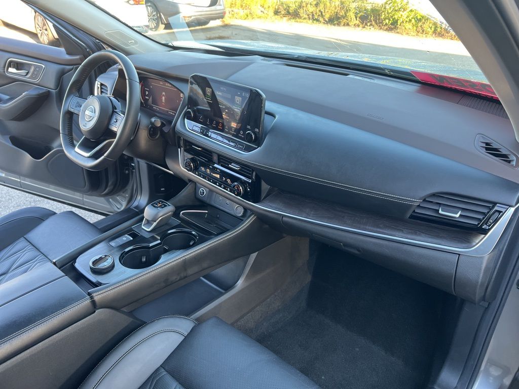 2023 Nissan Rogue Platinum photo 23
