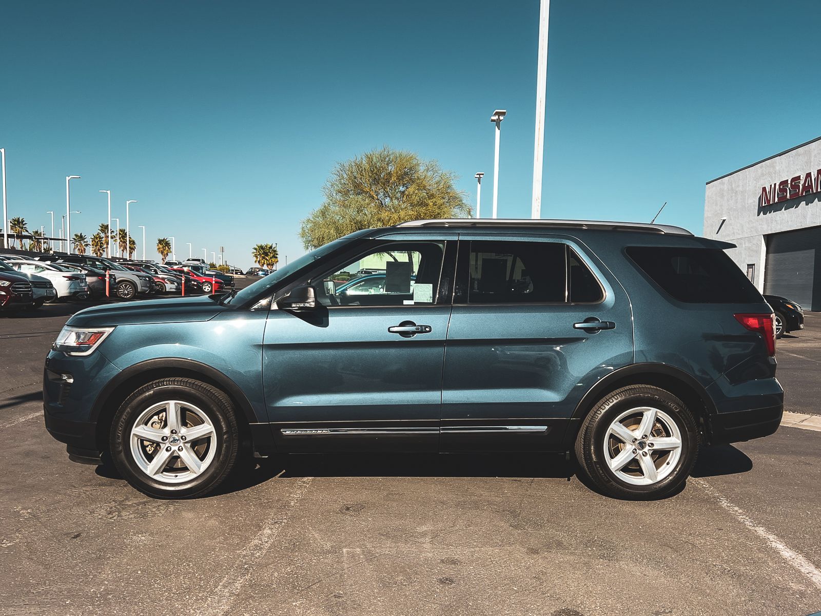 2019 Ford Explorer XLT photo 2